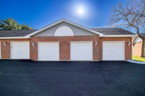 Tiny photo for 737 W Happfield Drive, Arlington Heights, IL 60004 (MLS # 12517032)