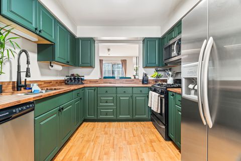 Tiny photo for 737 W Happfield Drive, Arlington Heights, IL 60004 (MLS # 12517032)