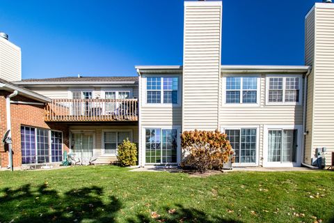 Tiny photo for 737 W Happfield Drive, Arlington Heights, IL 60004 (MLS # 12517032)