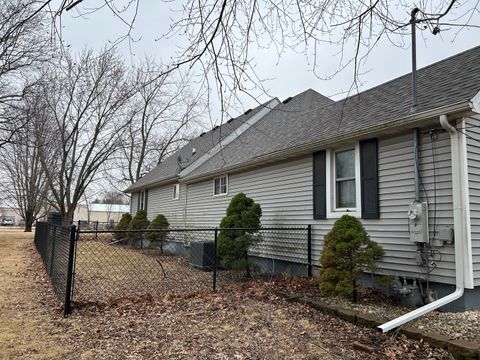 Tiny photo for 209 8th Avenue, Mendota, IL 61342 (MLS # 12584331)