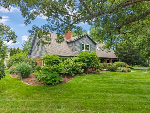 Tiny photo for 27W118 Cove Lane, Warrenville, IL 60555 (MLS # 12754831)