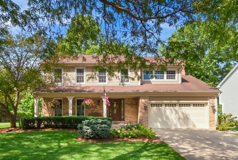 Photo of 1410 E Eton Drive, Arlington Heights, IL 60004 (MLS # 12756991)