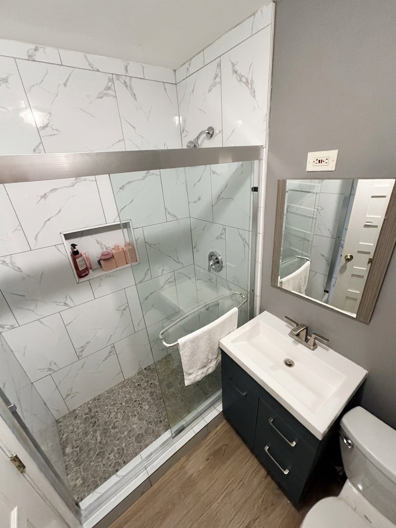 1228 Oak Avenue 1M