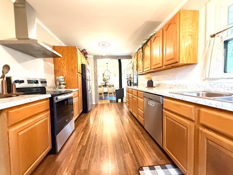 Tiny photo for 400 S Orchard Drive, Carbondale, IL 62901 (MLS # 12587923)