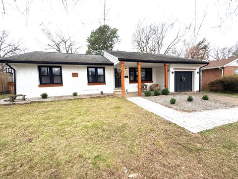 Photo of 400 S Orchard Drive, Carbondale, IL 62901 (MLS # 12587923)