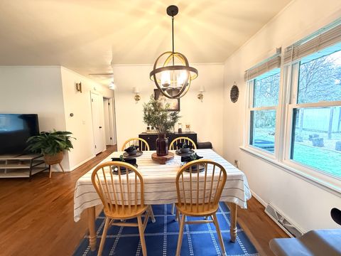 Tiny photo for 400 S Orchard Drive, Carbondale, IL 62901 (MLS # 12587923)