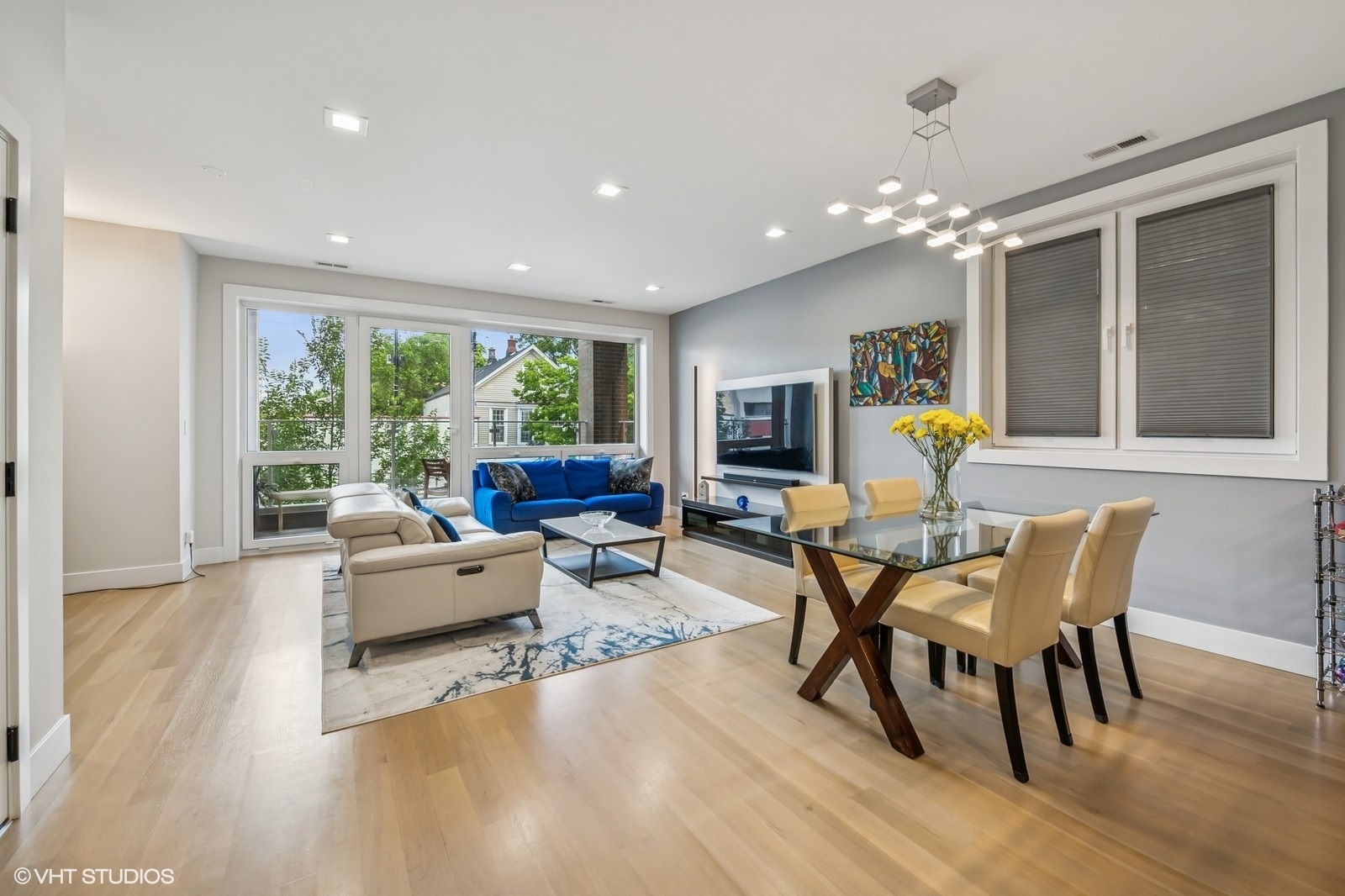 2149 W Belmont Avenue 2E