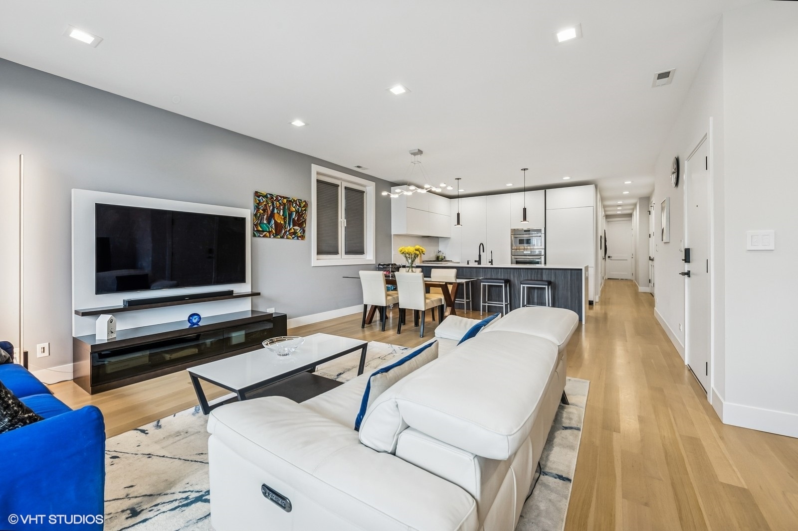 2149 W Belmont Avenue 2E