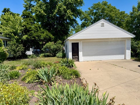 Tiny photo for 822 W Lafayette Street, Ottawa, IL 61350 (MLS # 12667240)