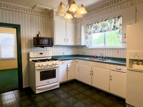 Tiny photo for 822 W Lafayette Street, Ottawa, IL 61350 (MLS # 12667240)