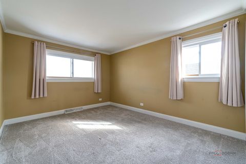 Tiny photo for 222 Prospect Avenue, Mundelein, IL 60060 (MLS # 12577422)