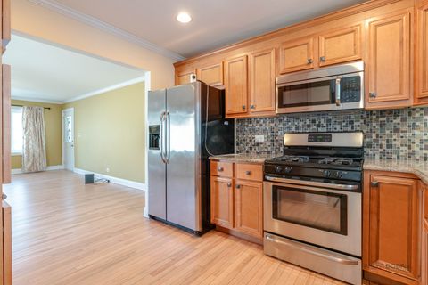 Tiny photo for 222 Prospect Avenue, Mundelein, IL 60060 (MLS # 12577422)