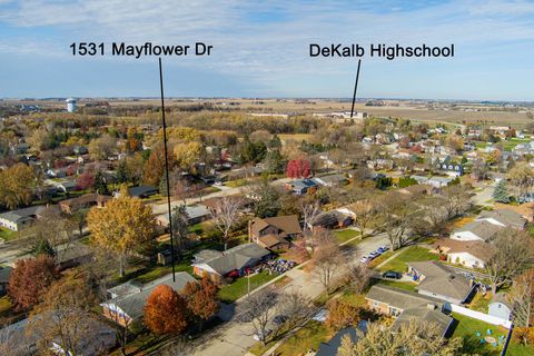 Tiny photo for 1531 Mayflower Drive, DeKalb, IL 60115 (MLS # 12515490)
