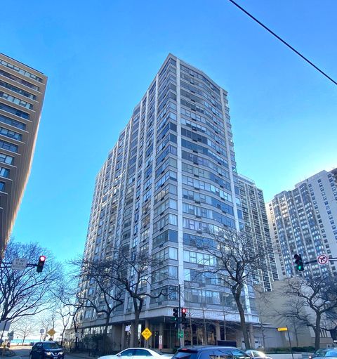 5757 N SHERIDAN Road 12D Chicago IL 60660