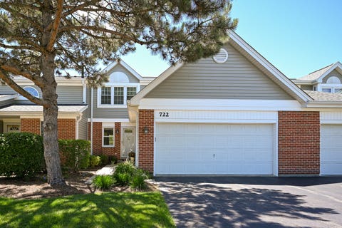 Tiny photo for Carol Stream, IL 60188 (MLS # 12678007)