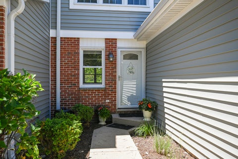 Tiny photo for Carol Stream, IL 60188 (MLS # 12678007)