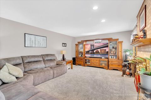 Tiny photo for 453 Lexington Road, New Lenox, IL 60451 (MLS # 12621707)