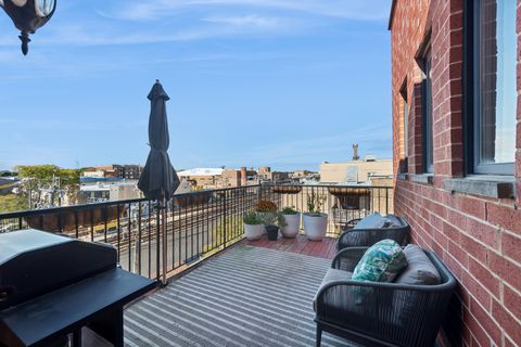 Tiny photo for 5818 N Winthrop Avenue #4, Chicago, IL 60660 (MLS # 12498478)