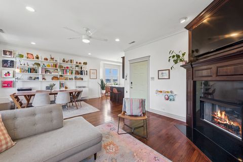 Tiny photo for 5818 N Winthrop Avenue #4, Chicago, IL 60660 (MLS # 12498478)