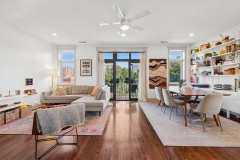 Tiny photo for 5818 N Winthrop Avenue #4, Chicago, IL 60660 (MLS # 12498478)