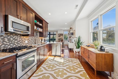 Tiny photo for 5818 N Winthrop Avenue #4, Chicago, IL 60660 (MLS # 12498478)