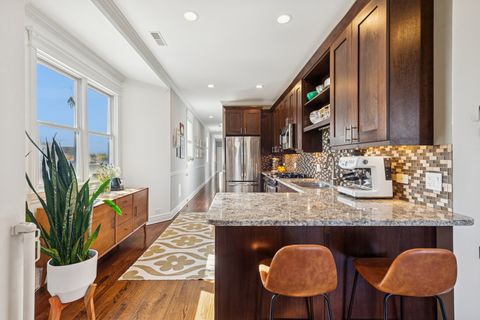 Tiny photo for 5818 N Winthrop Avenue #4, Chicago, IL 60660 (MLS # 12498478)