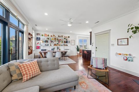 Tiny photo for 5818 N Winthrop Avenue #4, Chicago, IL 60660 (MLS # 12498478)