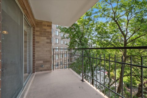 Tiny photo for 7141 N Kedzie Avenue #511, Chicago, IL 60645 (MLS # 12748766)