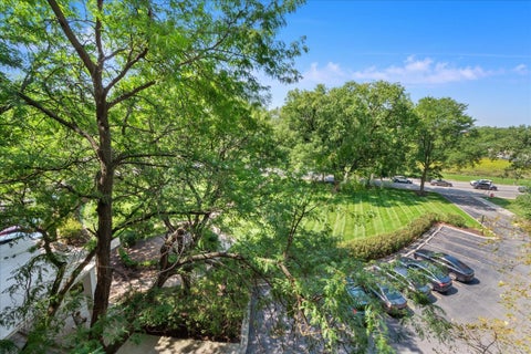 Tiny photo for 7141 N Kedzie Avenue #511, Chicago, IL 60645 (MLS # 12748766)