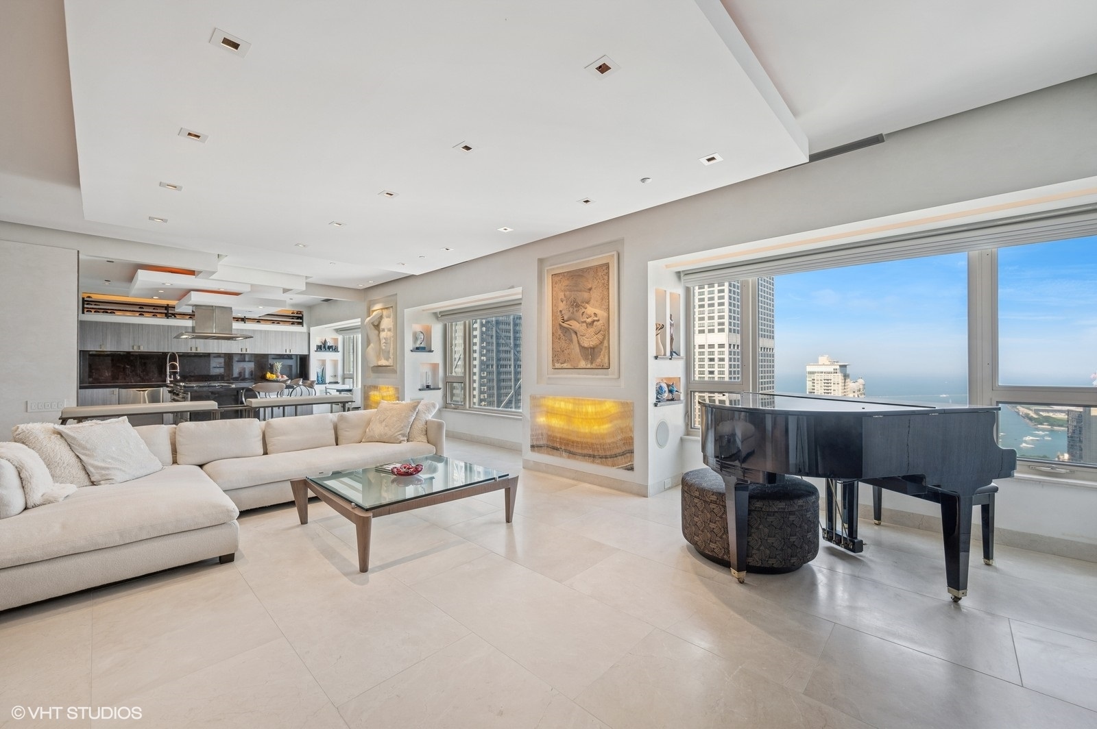 800 N Michigan Avenue 3301
