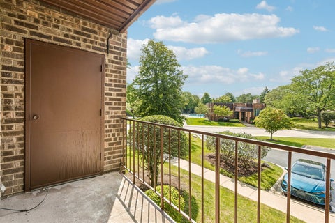 Tiny photo for 2100 Valencia Drive #215B, Northbrook, IL 60062 (MLS # 12741998)