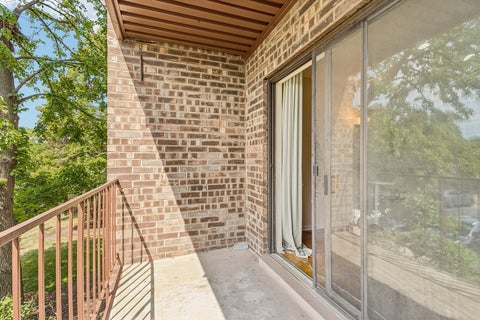 Tiny photo for 2100 Valencia Drive #215B, Northbrook, IL 60062 (MLS # 12741998)
