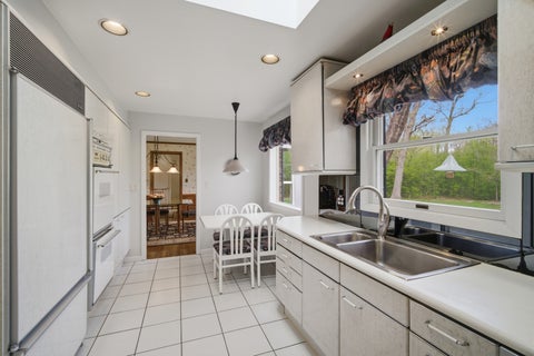Tiny photo for 880 Hiawatha Lane, Riverwoods, IL 60015 (MLS # 12697950)