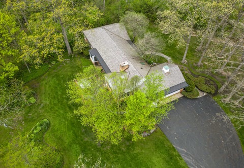 Tiny photo for 880 Hiawatha Lane, Riverwoods, IL 60015 (MLS # 12697950)