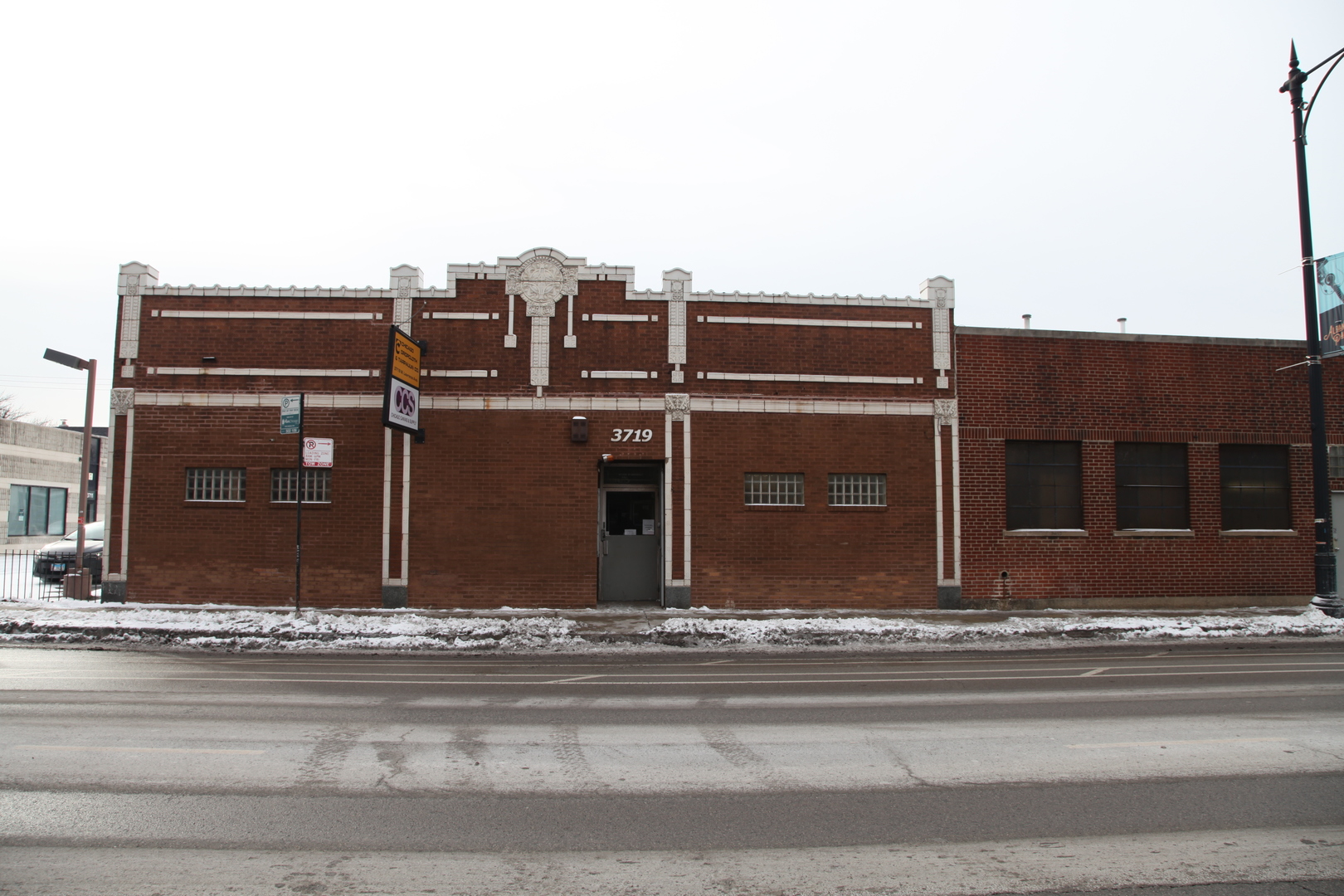 3715 W Lawrence Avenue