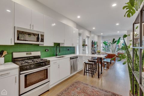 Tiny photo for 2637 W Crystal Street #1, Chicago, IL 60622 (MLS # 12574906)