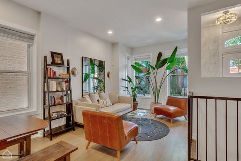 Tiny photo for 2637 W Crystal Street #1, Chicago, IL 60622 (MLS # 12574906)