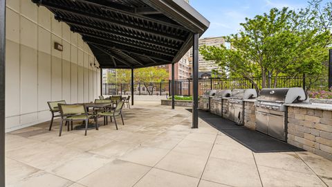 Tiny photo for 3930 N Pine Grove Avenue #1211, Chicago, IL 60613 (MLS # 12639972)