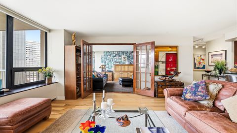Tiny photo for 3930 N Pine Grove Avenue #1211, Chicago, IL 60613 (MLS # 12639972)