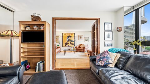 Tiny photo for 3930 N Pine Grove Avenue #1211, Chicago, IL 60613 (MLS # 12639972)