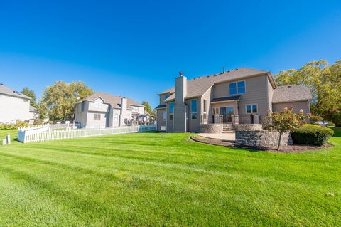 Tiny photo for 728 Waterside Drive, South Elgin, IL 60177 (MLS # 12778663)