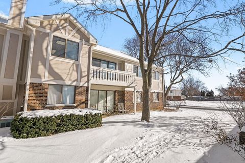 Tiny photo for 1051 Driftwood Court #A2, Wheeling, IL 60090 (MLS # 12552838)