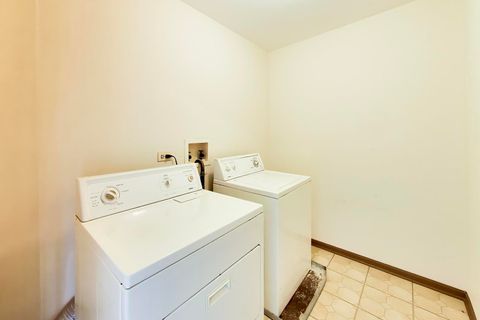 Tiny photo for 5576 Lavender Court, Rolling Meadows, IL 60008 (MLS # 12605905)