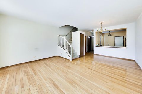 Tiny photo for 5576 Lavender Court, Rolling Meadows, IL 60008 (MLS # 12605905)