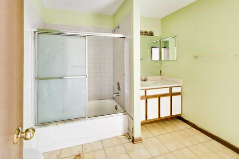 Tiny photo for 5576 Lavender Court, Rolling Meadows, IL 60008 (MLS # 12605905)