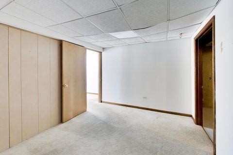 Tiny photo for 5576 Lavender Court, Rolling Meadows, IL 60008 (MLS # 12605905)