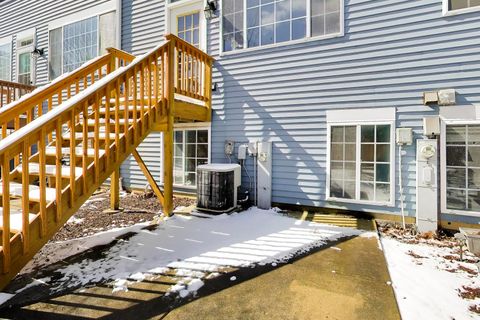 Tiny photo for 5576 Lavender Court, Rolling Meadows, IL 60008 (MLS # 12605905)