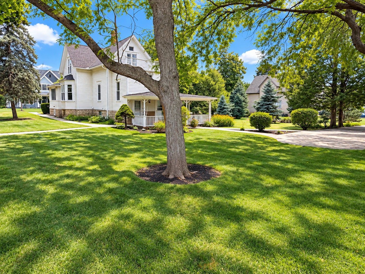 125 S Maple Street