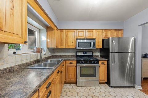 Tiny photo for 15730 ORLAN BROOK Drive #208, Orland Park, IL 60462 (MLS # 12578035)