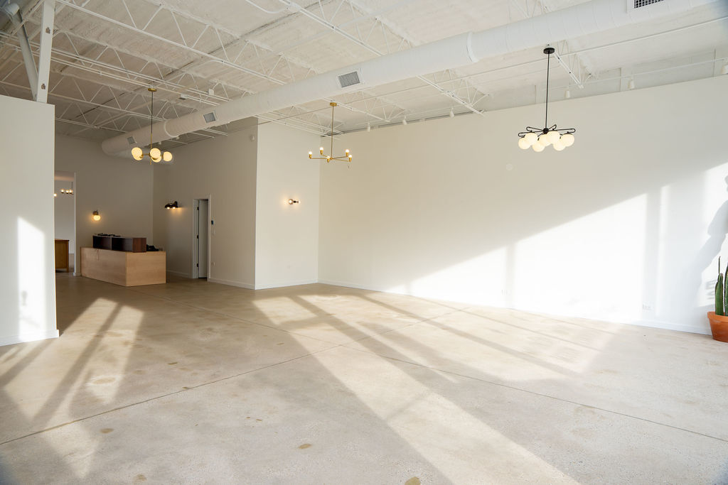 3256 W Bryn Mawr Avenue